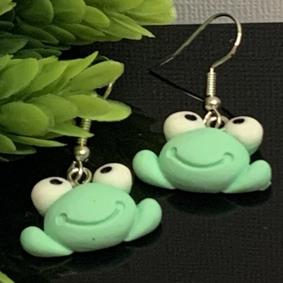 Frog Earring, Silly Animal Earring, Frog Jewelry, Gift Idea, Amphibian Earring - Picture 1 of 5